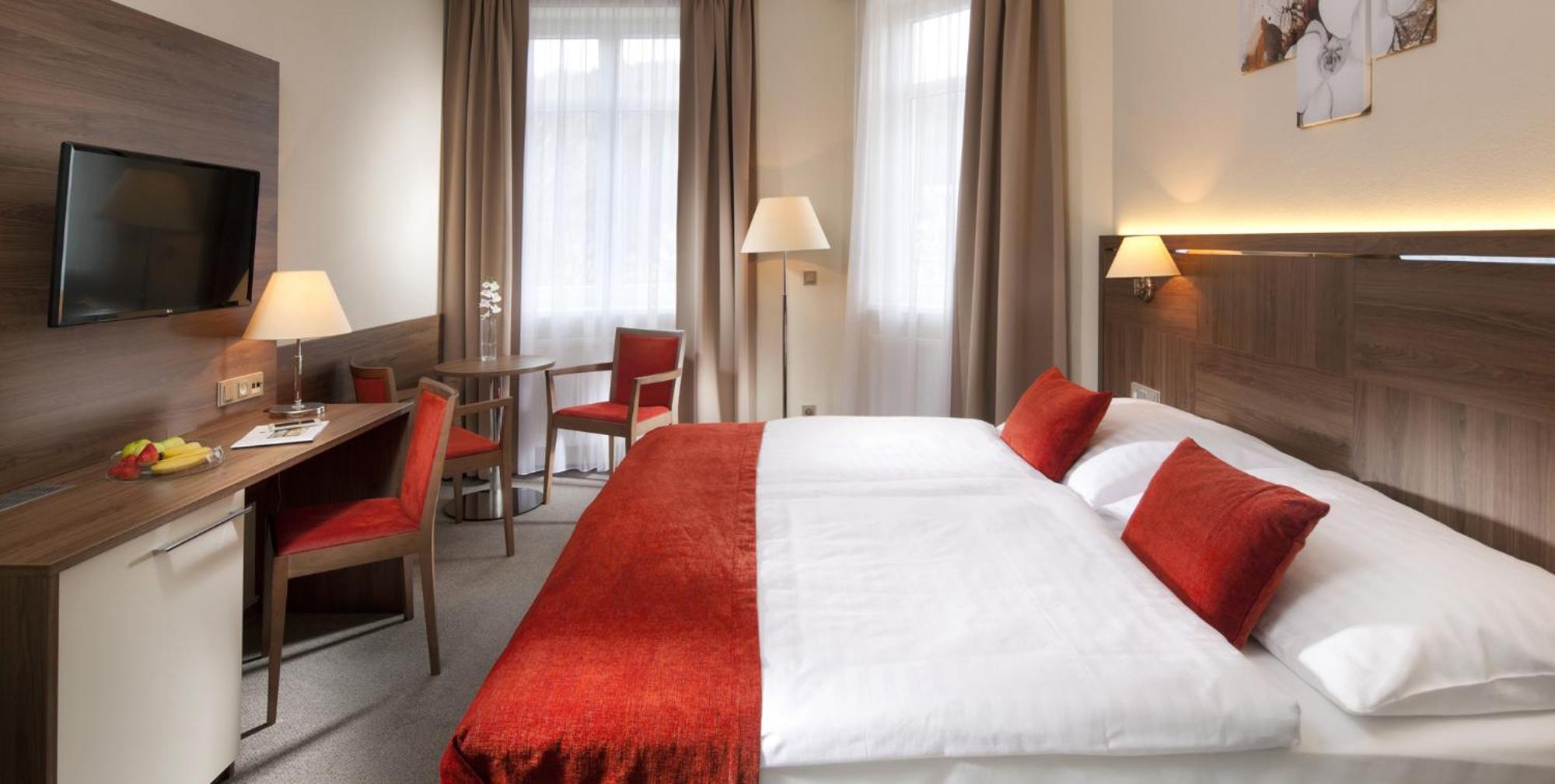 Hotel Riviera Luhačovice Esterno foto
